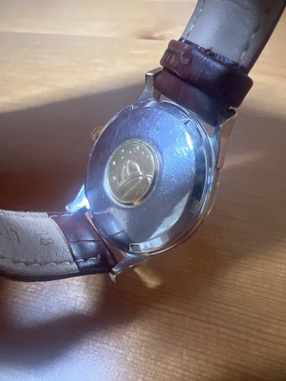 オメガ その他 オメガ168.010 型番かは分からないが（高級時計）の商品画像 - 査定依頼日：2025年9月3日 - 最高査定価格：130,000円