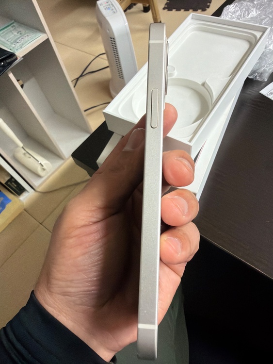 iPhone（スマホ）の商品画像 - 査定依頼日：2026年4月30日 - 最高査定価格：27,000円