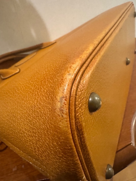 ボリード35（ブランドバッグ）の商品画像 - 査定依頼日：2026年2月12日 - 最高査定価格：600,000円