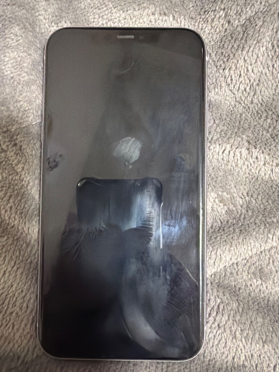 iPhone11 128GB au（スマホ）の商品画像 - 査定依頼日：2026年3月3日 - 最高査定価格：100,000円