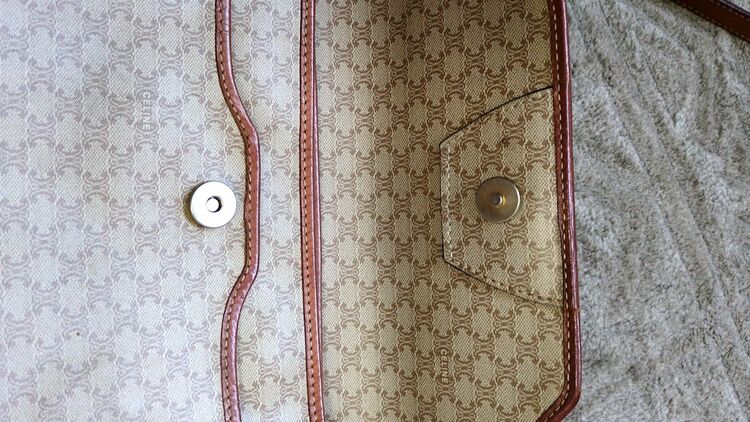 セリーヌ  （ブランドバッグ）の商品画像 - 査定依頼日：2025年6月28日 - 最高査定価格：30,000円