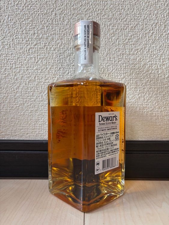 デュワーズ21年ミズナラ500ml（お酒）の商品画像 - 査定依頼日：2026年3月30日 - 最高査定価格：9,000円