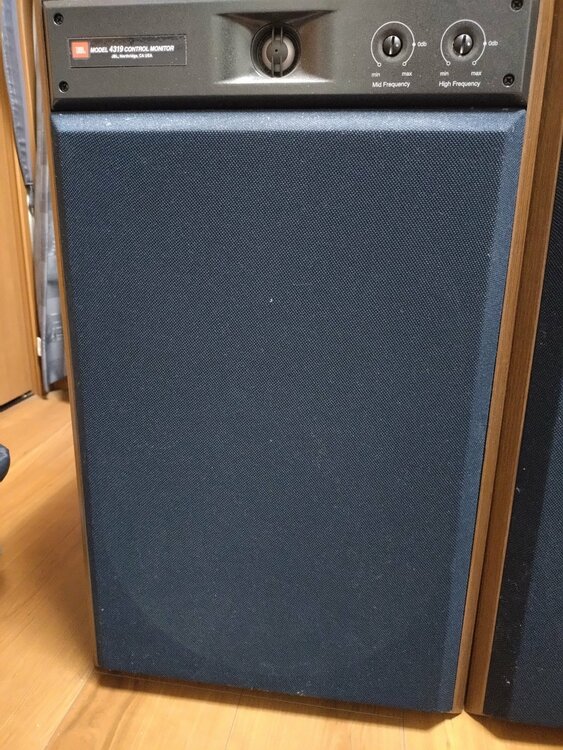 jbl4319（オーディオ・スピーカー）の商品画像 - 査定依頼日：2026年8月21日 - 最高査定価格：100,000円
