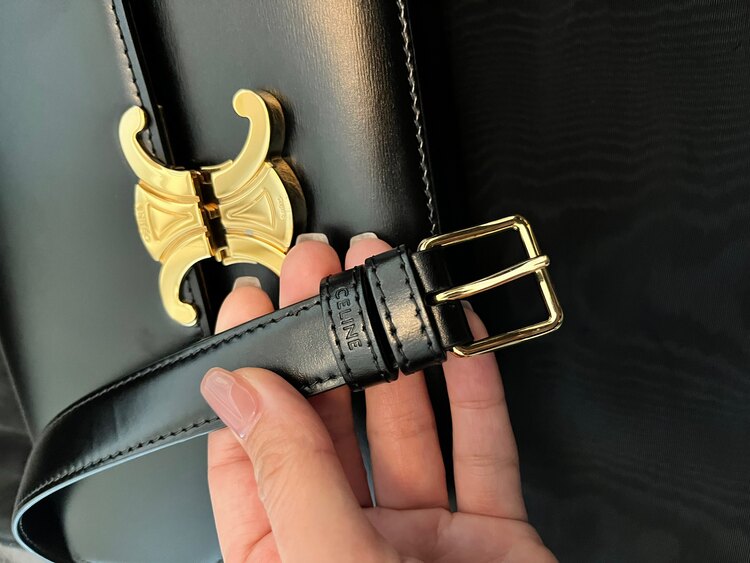 セリーヌ  （ブランドバッグ）の商品画像 - 査定依頼日：2025年2月5日 - 最高査定価格：320,000円