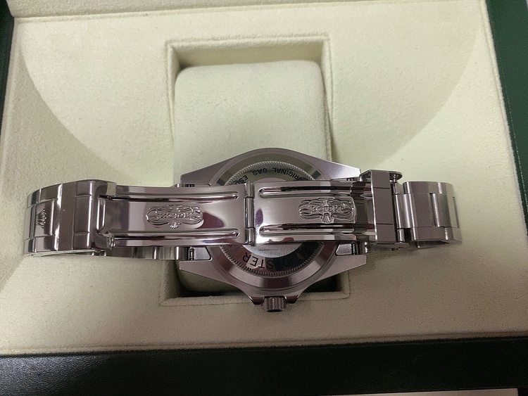 ロレックス シードゥエラー 1660（高級時計）の商品画像 - 査定依頼日：2026年3月29日 - 最高査定価格：1,470,000円