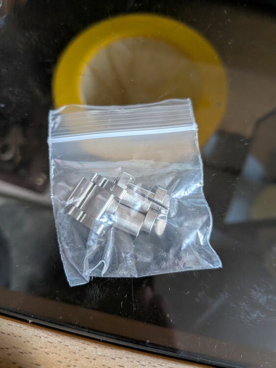 オメガ シーマスター 2504-80（高級時計）の商品画像 - 査定依頼日：2025年10月8日 - 最高査定価格：330,000円