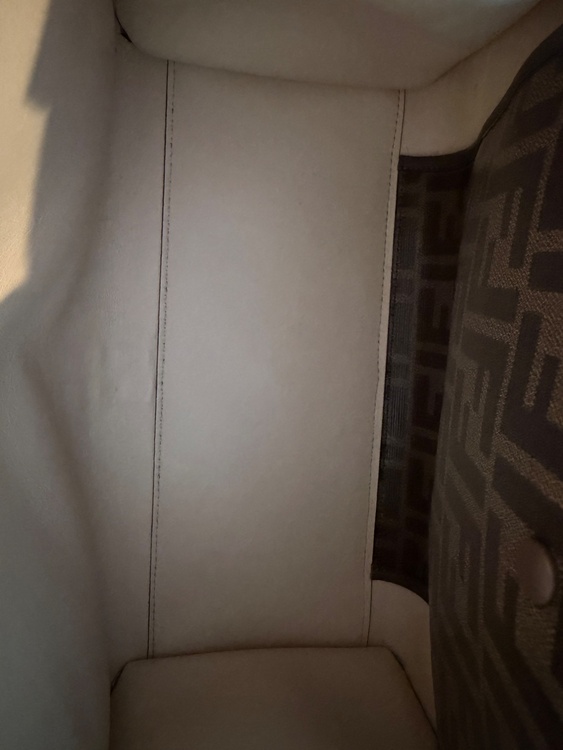 フェンディ  （ブランドバッグ）の商品画像 - 査定依頼日：2025年12月26日 - 最高査定価格：160,000円