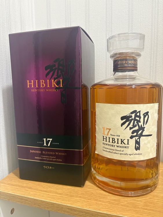 ウイスキー サントリー響 （お酒）の商品画像 - 査定依頼日：2025年8月24日 - 最高査定価格：52,000円