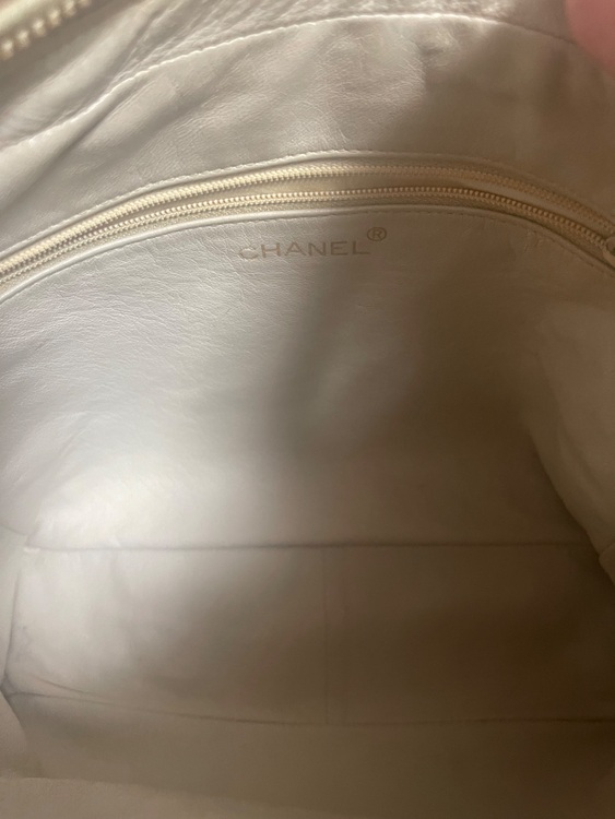 CHANEL ベージュのショルダーバック（ブランドバッグ）の商品画像 - 査定依頼日：2025年10月10日 - 最高査定価格：65,000円