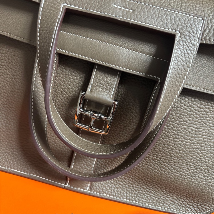 アルザン31（ブランドバッグ）の商品画像 - 査定依頼日：2025年10月31日 - 最高査定価格：530,000円