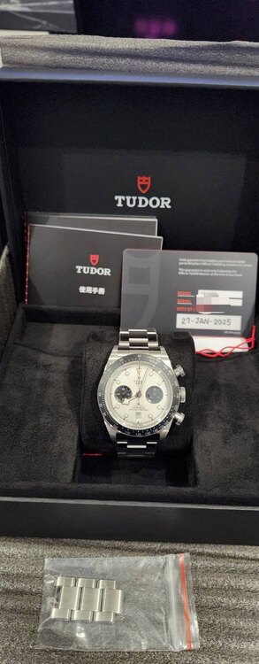 BLACK BAY CHRONO（高級時計）の商品画像 - 査定依頼日：2025年1月28日 - 最高査定価格：520,000円