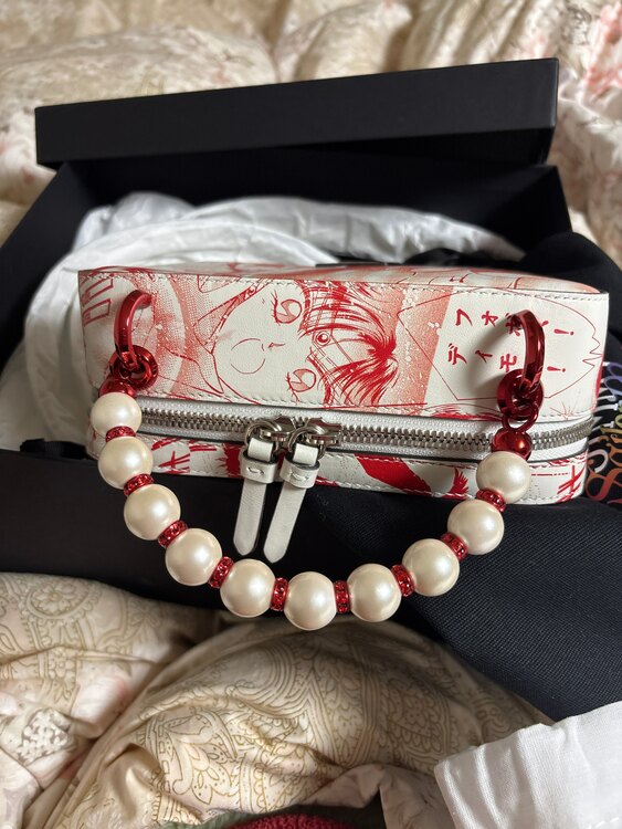 ジミーチュウ  （ブランドバッグ）の商品画像 - 査定依頼日：2025年1月6日 - 最高査定価格：195,000円