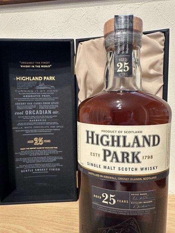 ハイランドパーク25年オフィシャル48.1%（お酒）の商品画像 - 査定依頼日：2025年4月6日 - 最高査定価格：60,000円