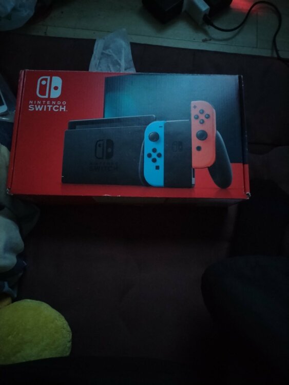 Nintendo　Switch　（ゲーム機本体・ゲームソフト）の商品画像 - 査定依頼日：2026年4月20日 - 最高査定価格：15,000円