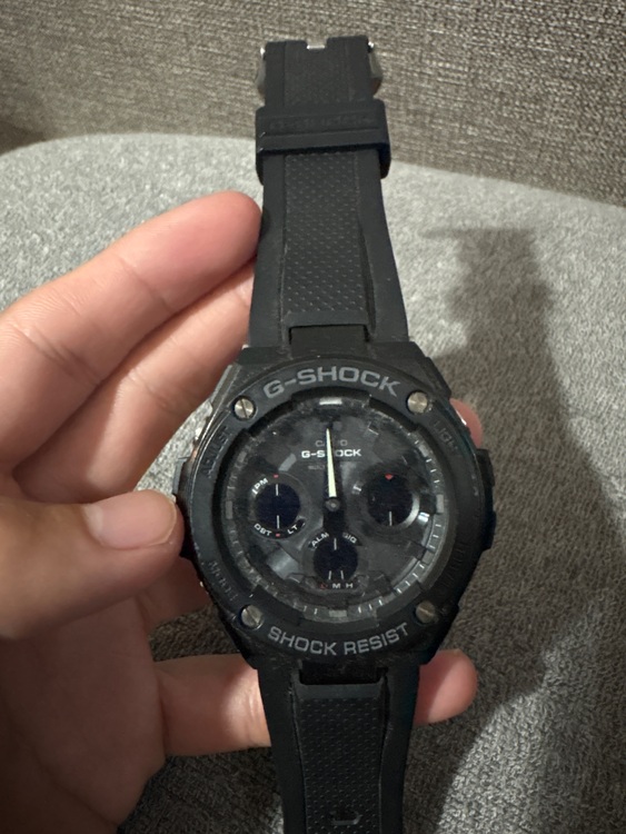 G-SHOCK その他 gst-w100（高級時計）の商品画像 - 査定依頼日：2025年6月24日 - 最高査定価格：7,000円