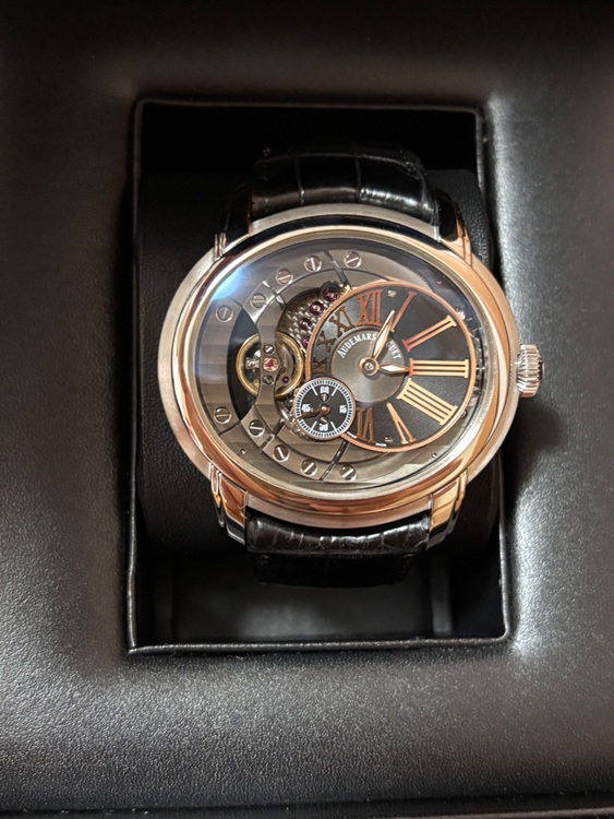 オーデマピゲ ミレネリー （高級時計）の商品画像 - 査定依頼日：2025年9月7日 - 最高査定価格：1,500,000円