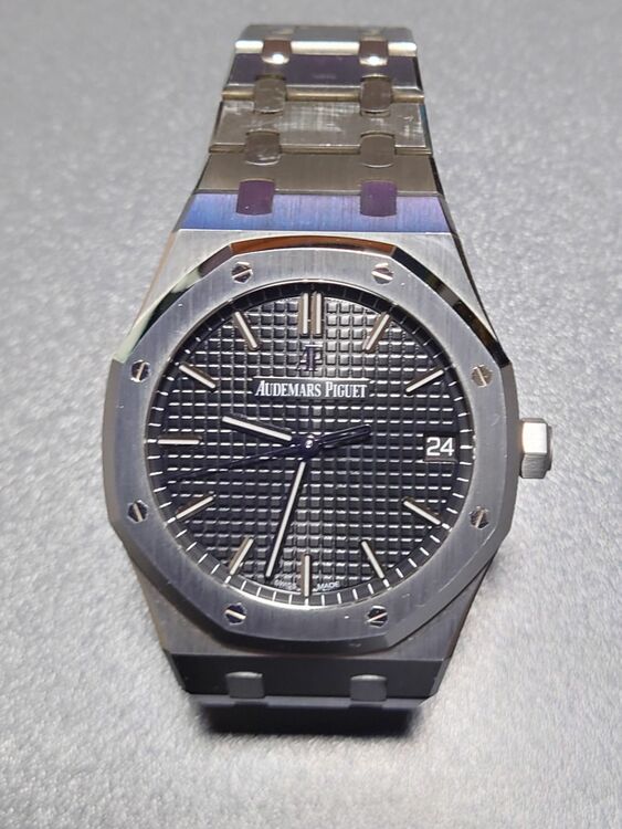 オーデマピゲ ロイヤルオーク 15500ST.OO.1220ST.03（高級時計）の商品画像 - 査定依頼日：2025年6月23日 - 最高査定価格：5,100,000円