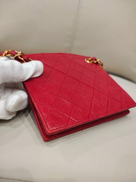ミニマトラッセチェーンショルダー（ブランドバッグ）の商品画像 - 査定依頼日：2026年4月20日 - 最高査定価格：240,000円