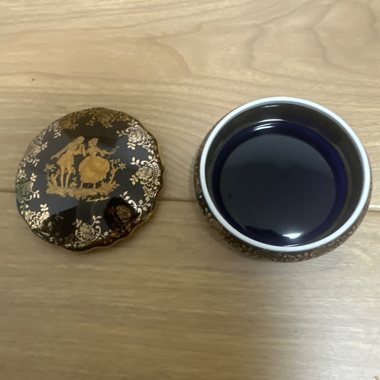 フランスさら（美術品・骨董品）の商品画像 - 査定依頼日：2025年12月7日 - 最高査定価格：1,000円