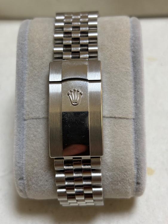 デイトジャスト41ミリフルジュビスレートローマン（高級時計）の商品画像 - 査定依頼日：2025年12月9日 - 最高査定価格：2,100,000円