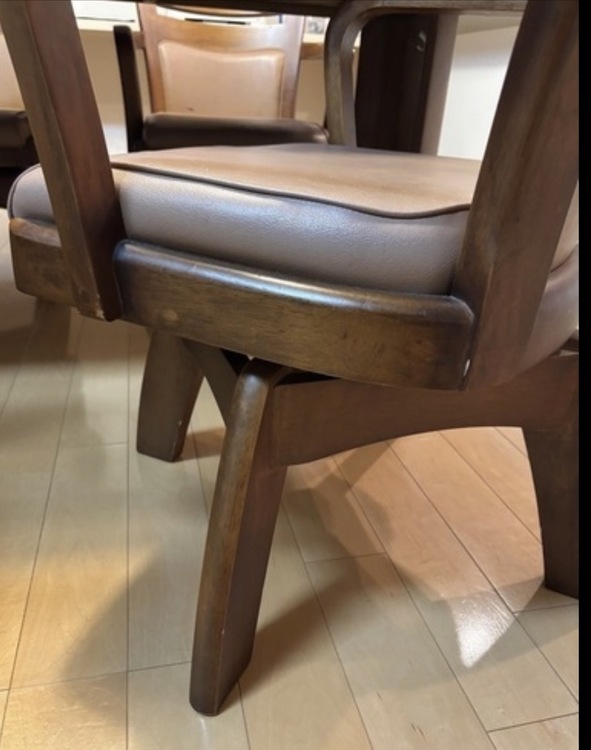 リビングテーブル+椅子4客セット（家具・寝具）の商品画像 - 査定依頼日：2026年2月7日 - 最高査定価格：5,000円