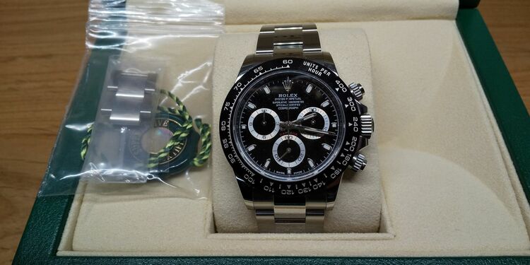 116500LN 黒文字盤（高級時計）の商品画像 - 査定依頼日：2025年6月24日 - 最高査定価格：3,600,000円