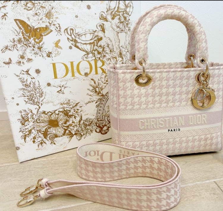 レディディオール（ブランドバッグ）の商品画像 - 査定依頼日：2026年1月29日 - 最高査定価格：230,000円