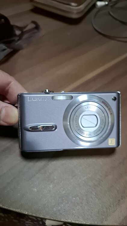 LUMIX  （カメラ）の商品画像 - 査定依頼日：2026年4月11日 - 最高査定価格：4,000円