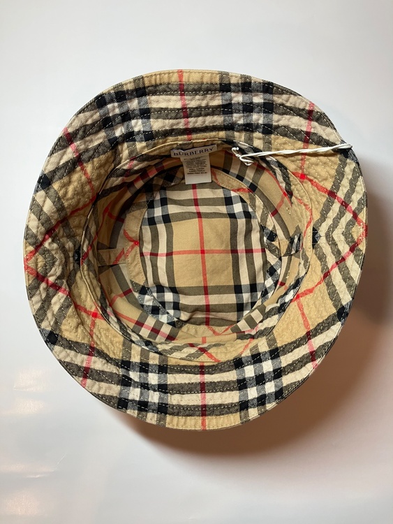 8075657（ブランド財布・小物）の商品画像 - 査定依頼日：2026年4月7日 - 最高査定価格：3,000円