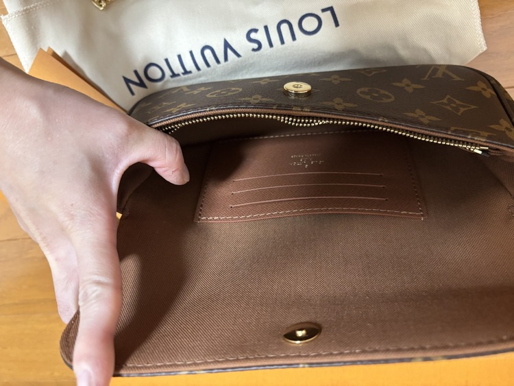Louis Vuitton ウォレット オン チェーン･アイビー　モノグラム（ブランドバッグ）の商品画像 - 査定依頼日：2026年5月27日 - 最高査定価格：180,000円