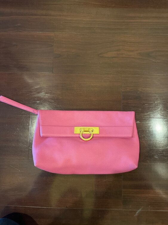 クラッチバッグ（ブランドバッグ）の商品画像 - 査定依頼日：2025年3月13日 - 最高査定価格：10,000円