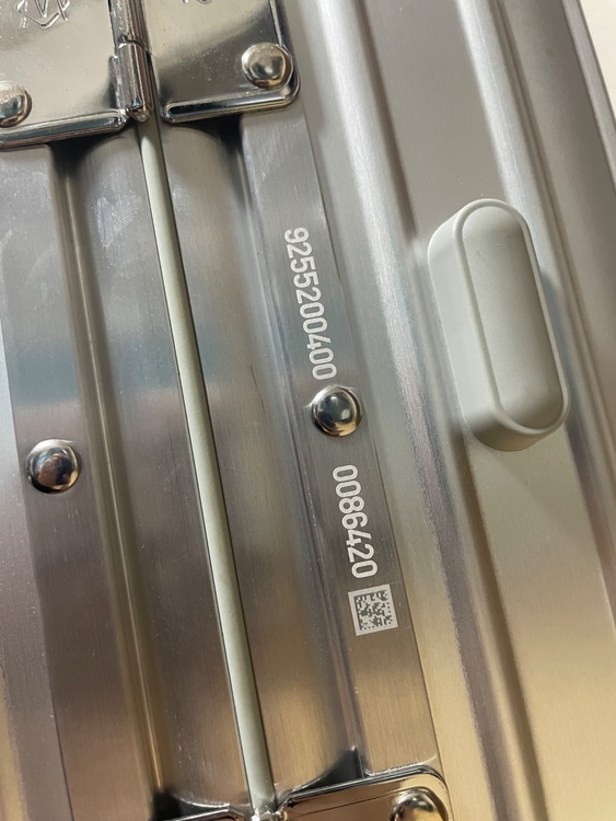 キャリーケース（古着・ファッション）の商品画像 - 査定依頼日：2026年3月13日 - 最高査定価格：70,000円