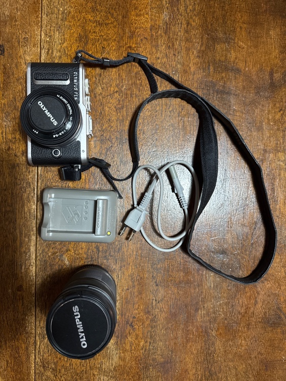 OLYMPUS PEN（カメラ）の商品画像 - 査定依頼日：2026年6月25日 - 最高査定価格：24,100円