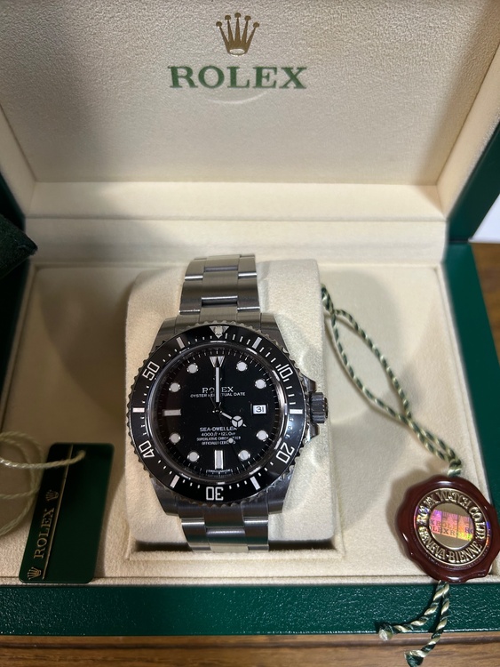 ロレックス シードゥエラー 11660（高級時計）の商品画像 - 査定依頼日：2025年12月14日 - 最高査定価格：1,800,000円