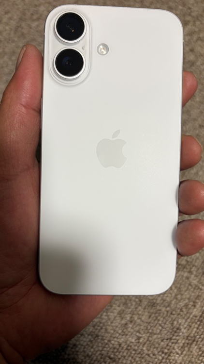 iPhone 16 128GB SIMフリー（スマホ）の商品画像 - 査定依頼日：2026年4月1日 - 最高査定価格：80,000円