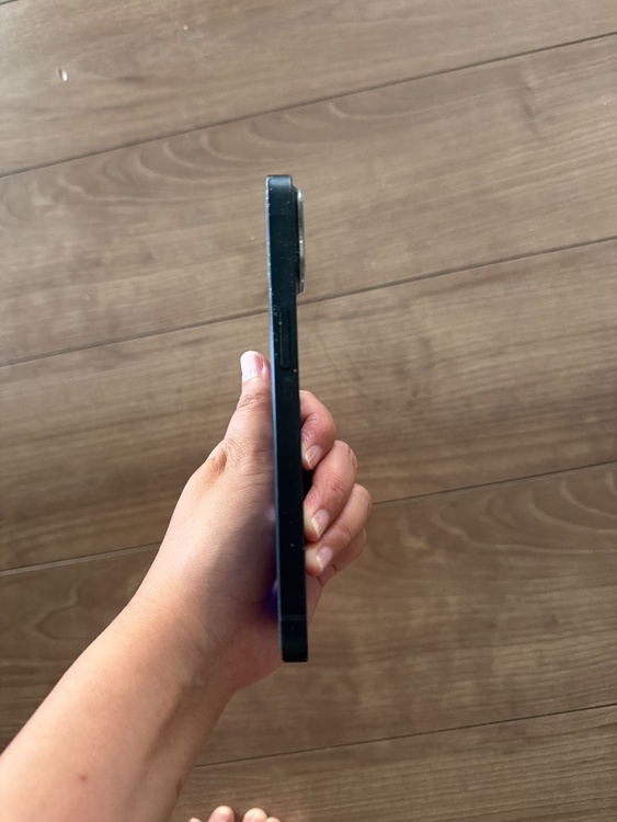 iPhone13 128G（スマホ）の商品画像 - 査定依頼日：2026年8月12日 - 最高査定価格：38,500円