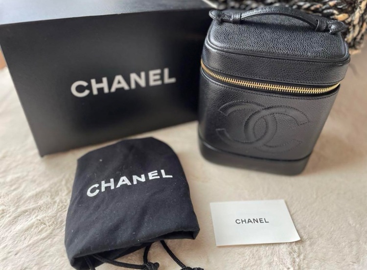 バニティ（ブランドバッグ）の商品画像 - 査定依頼日：2025年10月21日 - 最高査定価格：120,000円