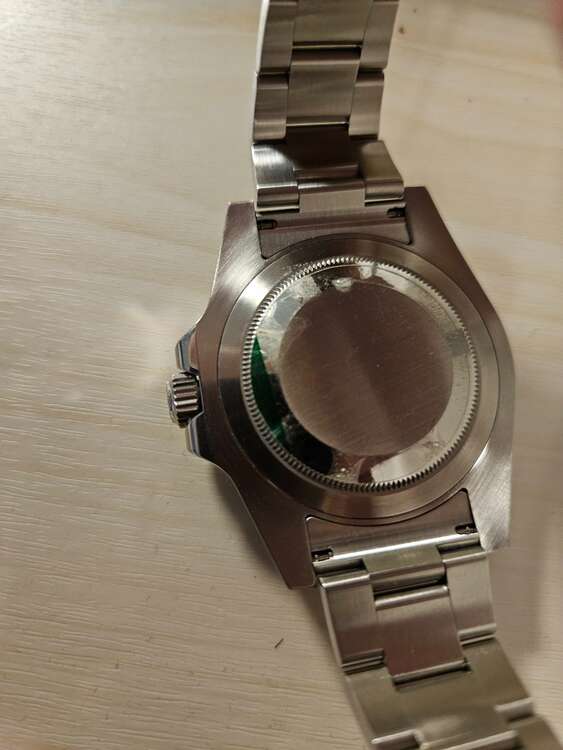 ロレックス GMTマスター 116710BLN（高級時計）の商品画像 - 査定依頼日：2025年4月23日 - 最高査定価格：1,880,000円