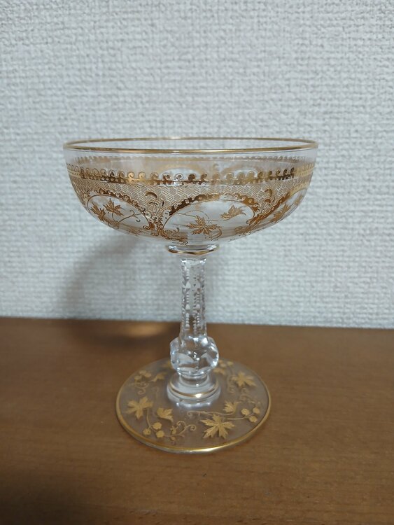 アンティーク金彩グラス(シャンパングラス)（美術品・骨董品）の商品画像 - 査定依頼日：2026年8月4日 - 最高査定価格：10,000円