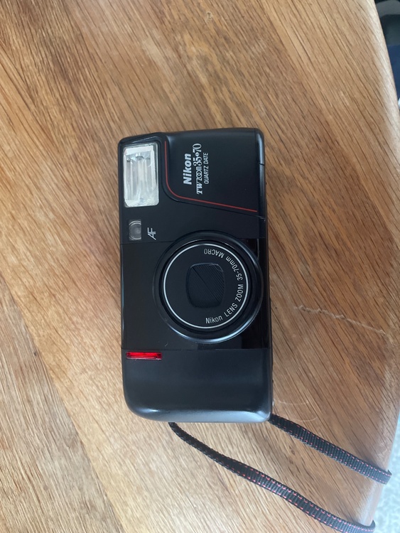 TW zoom35 70（カメラ）の商品画像 - 査定依頼日：2026年4月12日 - 最高査定価格：100,000円
