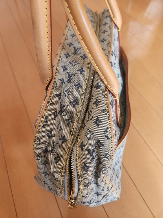 ボストンバッグ（ブランドバッグ）の商品画像 - 査定依頼日：2026年3月1日 - 最高査定価格：20,000円