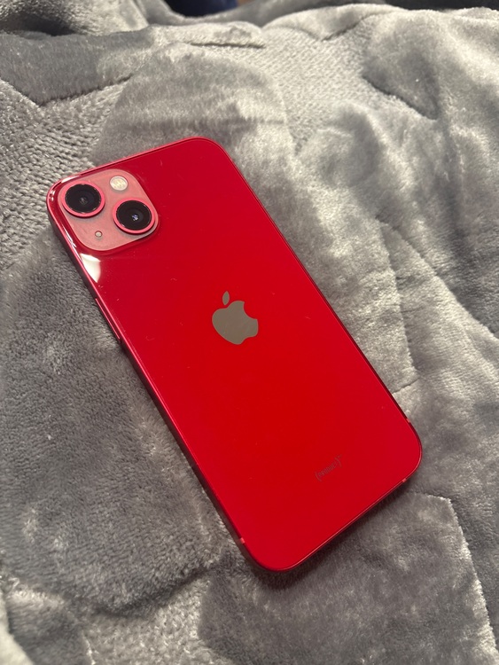 iPhone13,Red,128GB（スマホ）の商品画像 - 査定依頼日：2025年11月2日 - 最高査定価格：43,000円