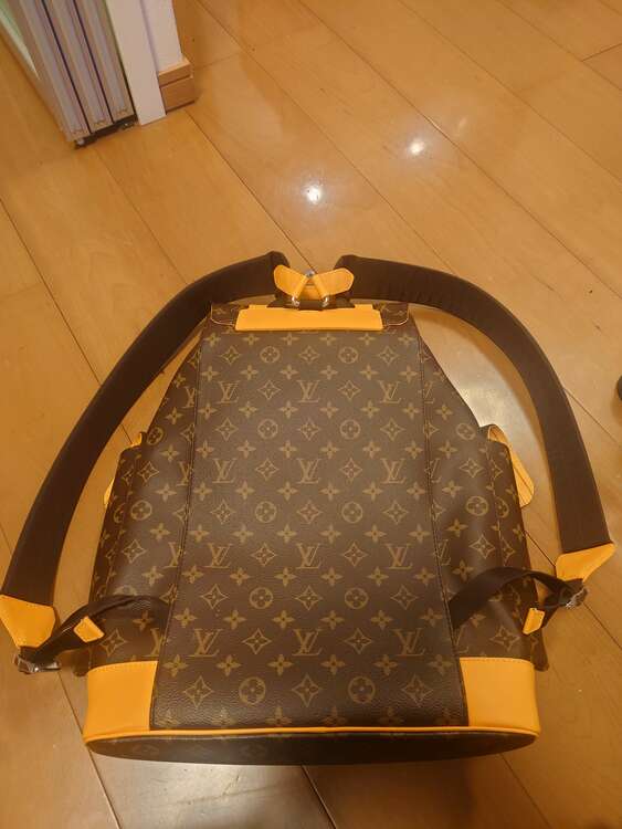 M13202 クリストファー MM（ブランドバッグ）の商品画像 - 査定依頼日：2025年4月9日 - 最高査定価格：350,000円