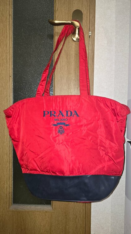 ナイロントート（ブランドバッグ）の商品画像 - 査定依頼日：2026年4月19日 - 最高査定価格：3,000円