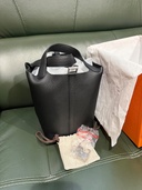 ピコタンPM（ブランドバッグ）の商品画像 - 査定依頼日：2026年2月26日 - 最高査定価格：670,000円