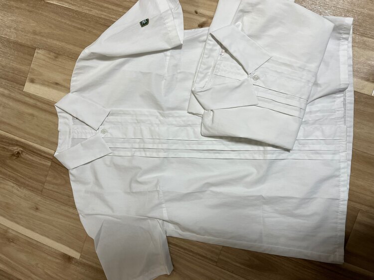 大阪薫英女学院中学校制服（古着・ファッション）の商品画像 - 査定依頼日：2024年11月11日 - 最高査定価格：1,000円