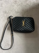 イブサンローラン  （ブランドバッグ）の商品画像 - 査定依頼日：2026年4月15日 - 最高査定価格：150,000円