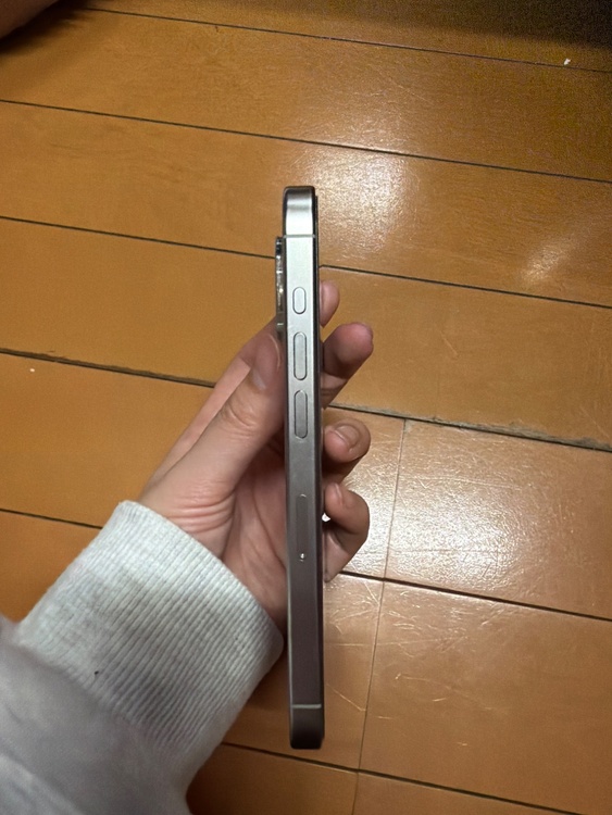 iPhone 15 Pro 256GB SIMフリー（スマホ）の商品画像 - 査定依頼日：2026年1月6日 - 最高査定価格：87,000円