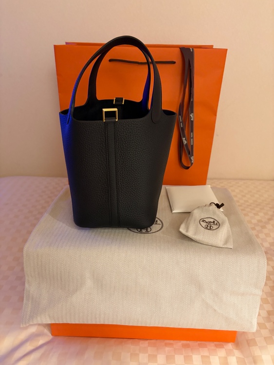 ピコタン　ノワール(黒) ゴールド金具（ブランドバッグ）の商品画像 - 査定依頼日：2026年3月29日 - 最高査定価格：720,000円