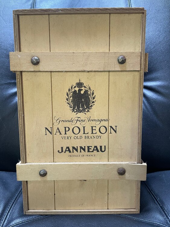NAPOLEON（お酒）の商品画像 - 査定依頼日：2025年5月3日 - 最高査定価格：10円